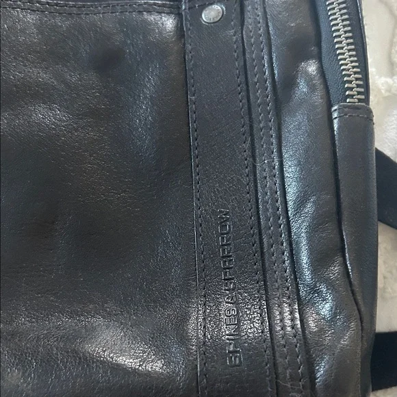 Sleek Black Leather Shoulder Bag - Picture 4 of 4